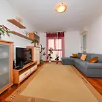 Mara Apartment